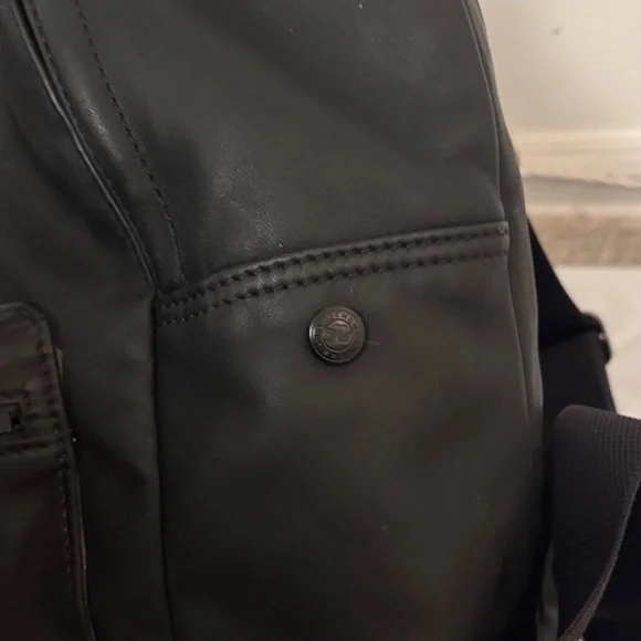 Longchamp Black Men's Compact Everyday Backpack